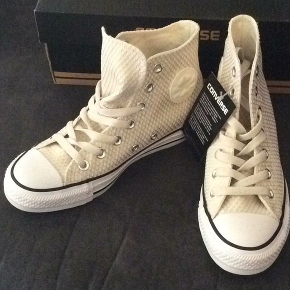 Converse Shoes - High top converse